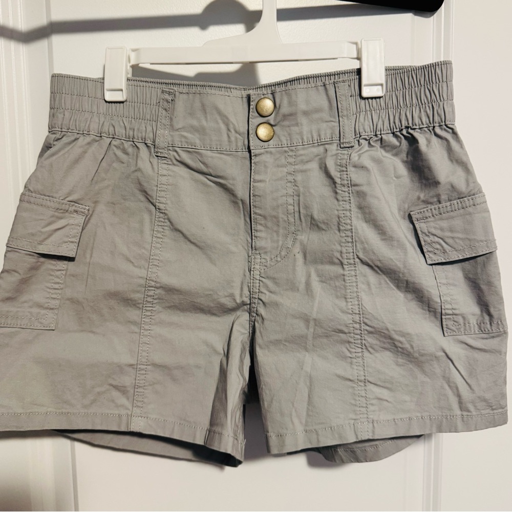 Celebrity Pink Light Gray Women's Cargo Shorts